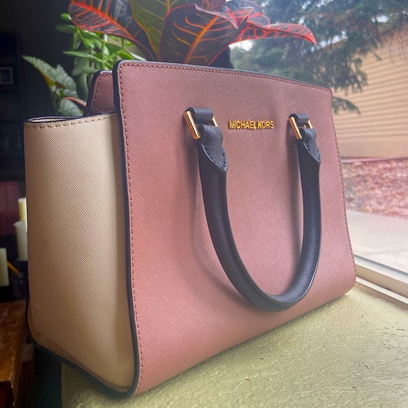 Dusty Rose Michael Kors Crossbody Bag 🥀 - Picture 1 of 3